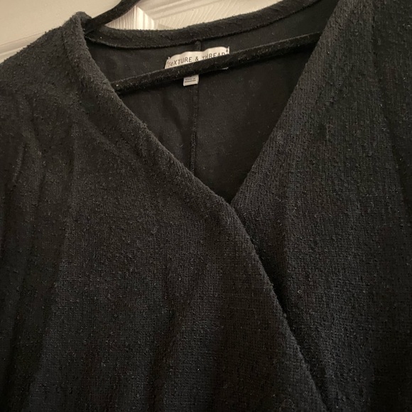 Madewell textured long sleeve tie bottom shirt. Size S - Picture 4 of 4